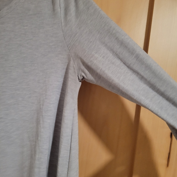 Gapfit small grey wrap top - Picture 4 of 5